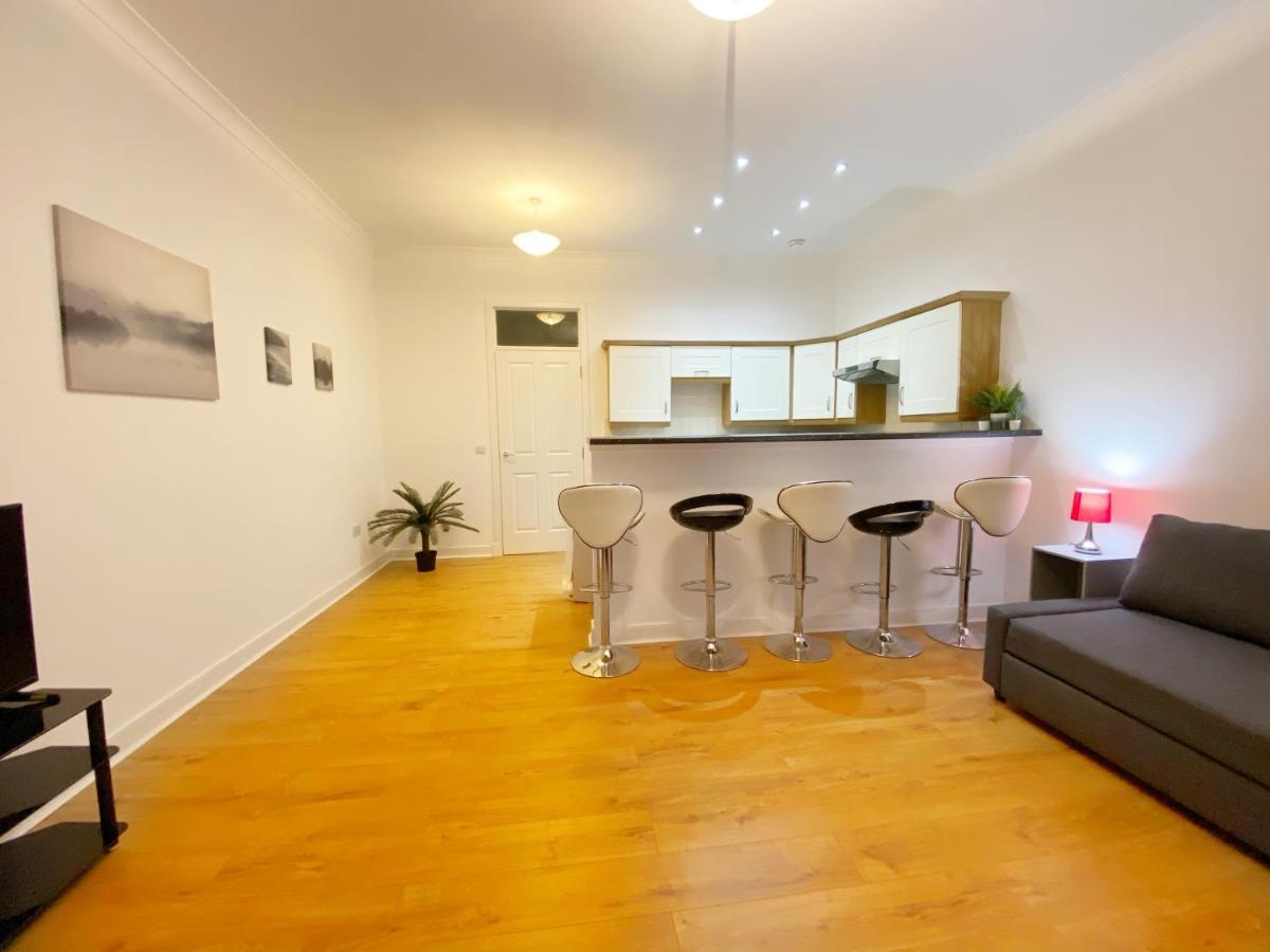 Cozy Nights - Ibrox Street Apartment Glasgow Exterior photo